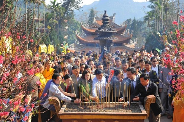 越南宜安省各传统庙会成为游客的旅游热点 hinh anh 1