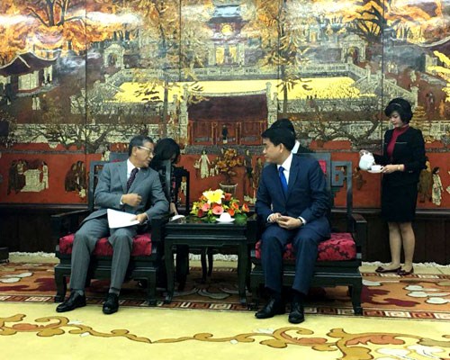 河内市领导会见日本驻越南大使 hinh anh 2