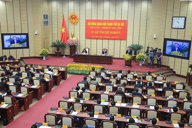 河内市人民议会举行2011-2016年任期工作总结会议 hinh anh 1