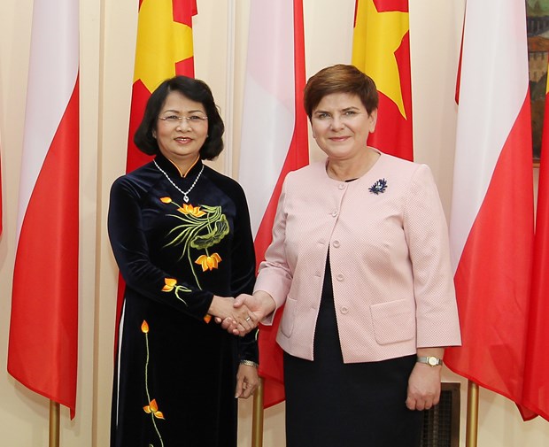 国家副主席邓氏玉盛会见波兰总理贝娅塔·席多 hinh anh 1