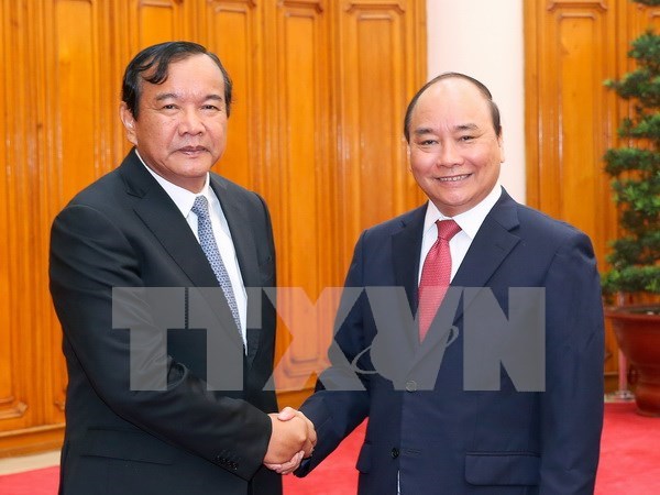 阮春福总理会见柬埔寨国务兼外交国际合作部大臣 hinh anh 1