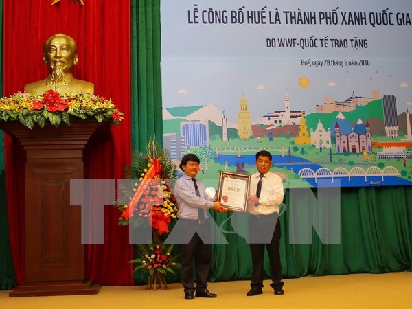 越南顺化市荣获世界自然基金会“2016年国家绿色城市”称号 hinh anh 1