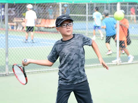 2016年越南全国青少年网球冠军杯开赛 hinh anh 1