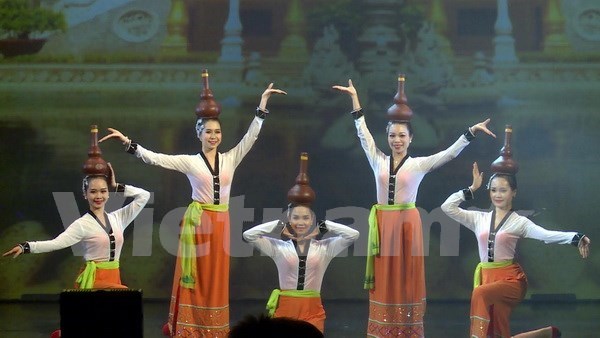 2016年越老柬缅泰五国艺术联欢会开幕在即 hinh anh 1