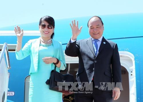 阮春福总理圆满结束对蒙古进行正式访问并出席第11届亚欧首脑会议 hinh anh 1
