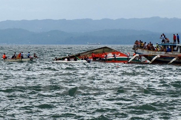 印尼西部船只沉没事故造成15人死亡 hinh anh 1