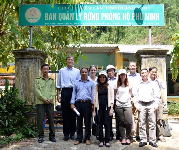 美国帮助越南中部居民保护森林和生物多样性 hinh anh 1