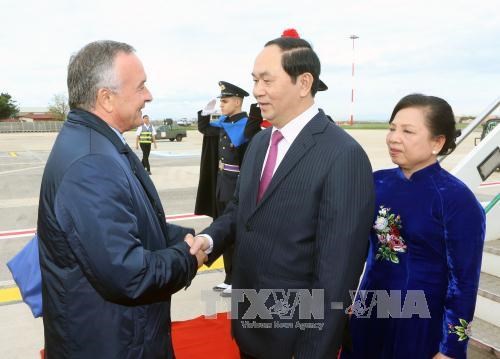 越南国家主席陈大光抵达罗马 开始对意大利进行国事访问 hinh anh 2