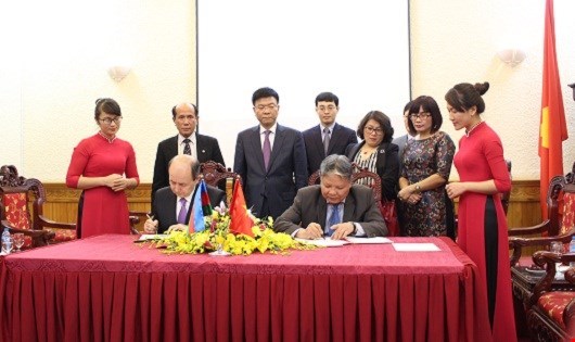 越南与阿塞拜疆两国司法部签署合作协议 hinh anh 1