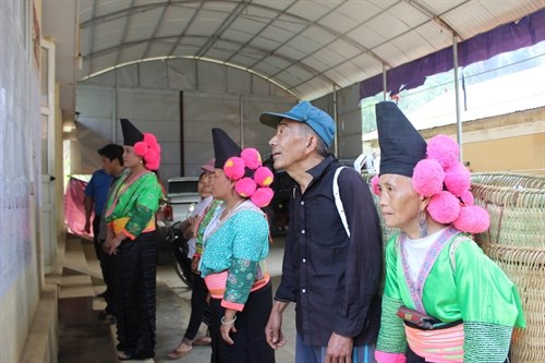 越南山罗省山区同胞的换届选举前期各项准备工作已经就绪 hinh anh 2