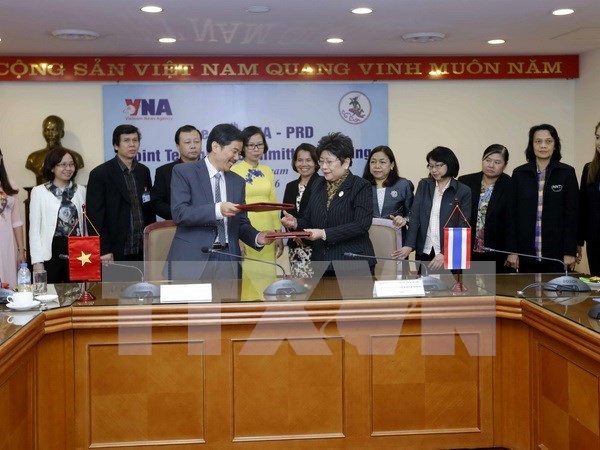 越通社与泰国政府公共关系部加强传媒领域合作 hinh anh 1