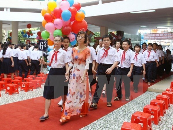 越南全国2250万名学生和大学生进入新学年 hinh anh 1
