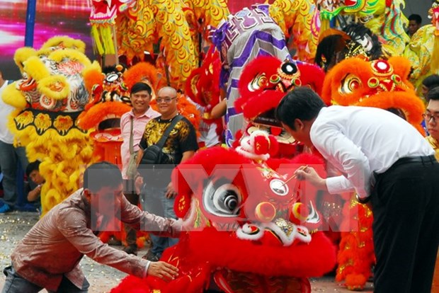 2016年胡志明市第一次麟狮龙舞联欢会在胡志明市举行 hinh anh 1