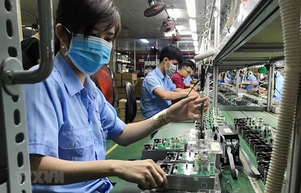 越南经济复苏：降低制造业成本是当务之急 hinh anh 1