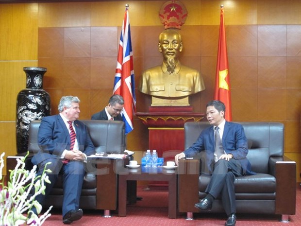 英国贸易投资大臣普睿勋爵：英方继续支持欧盟与越南的自贸协定 hinh anh 1