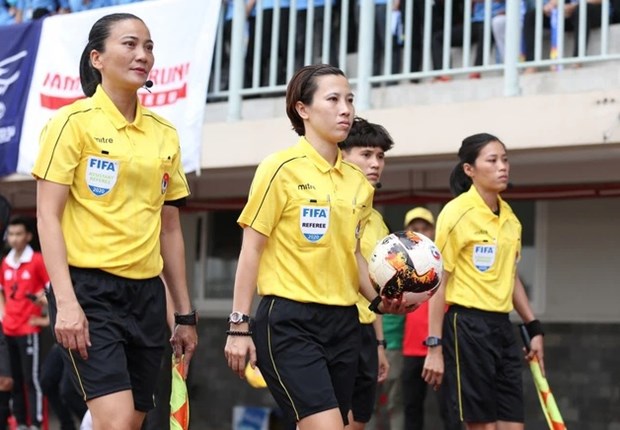 越南2名女裁判入选澳大利亚、新西兰2023年女足世界杯裁判员候选名单 hinh anh 1