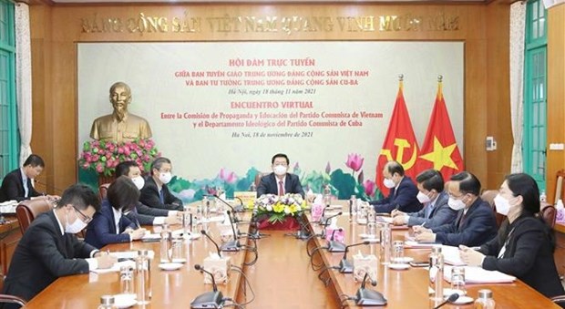 越南共产党中央宣教部与古巴共产党中央思想委员会举行会谈 hinh anh 1