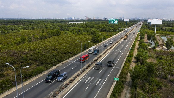 2021-2025年越南北南高速公路12个子项目获批 hinh anh 1