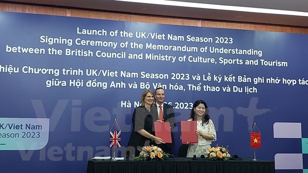 越南与英国加强文化艺术领域对话 hinh anh 2