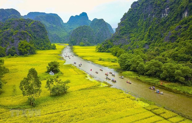 将长安名胜群打造成越南和国际上最具吸引力的旅游景区之一 hinh anh 2