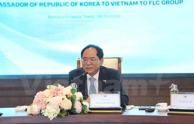 韩国驻越南大使朴能运：愿意加强FLC与各韩国伙伴之间的对接沟通 hinh anh 1