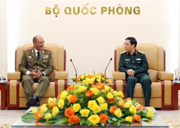 古巴革命武装力量部副部长兼总参谋长对越南进行正式访问 hinh anh 3