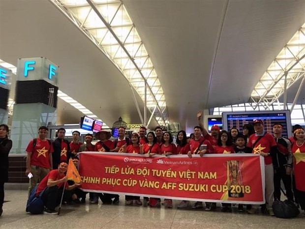 越南球迷前往马来西亚为球队加油助威（组图） hinh anh 1