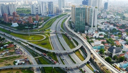 越南交通运输部长阮文体：交通基础设施发展是经济复苏的动力 hinh anh 1