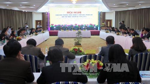 越南北中部地区六省集中提升人民议会监督质量 hinh anh 2