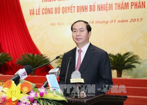 越南国家主席陈大光出席越南最高人民法院2017年工作部署会议 hinh anh 1