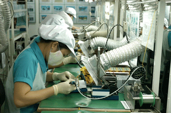 越南力争至2025年辅助工业可满足国内生产需求的65% hinh anh 1