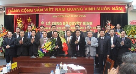 2016-2021年任期越共中央直属机关科学委员会人事决定公布仪式在河内举行 hinh anh 1