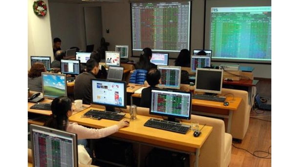 2017年2月份越南向200名外国投资者发放证券交易代码 hinh anh 1