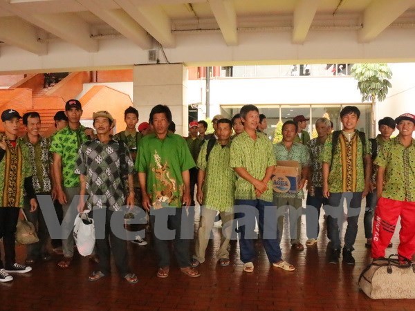 印尼释放27名越南渔民回国 hinh anh 1