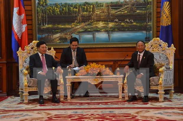 越南政府副总理范平明拜会柬埔寨国会主席韩桑林 hinh anh 1