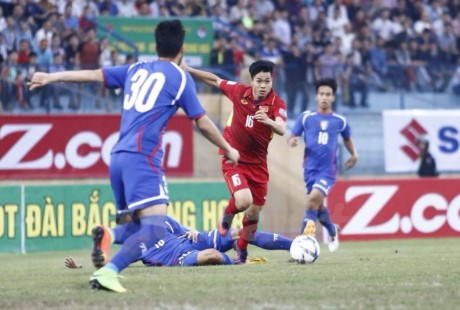 国际足球友谊赛：越南队与中华台北队1-1握手言和 hinh anh 1