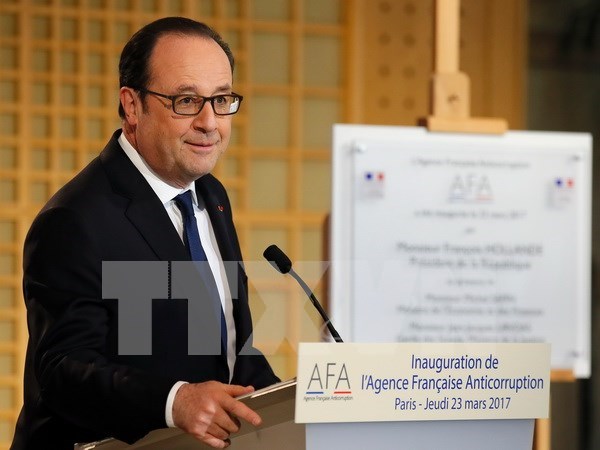 法国总统奥朗德访问新加坡等东南亚三国 hinh anh 1