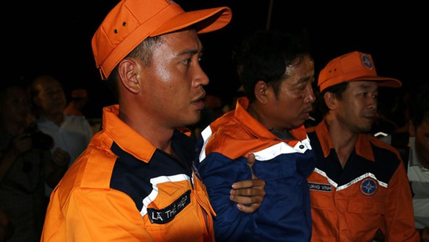 海防驶往芹苴的“海城 26-BLC”号船被撞沉两名船员获救 hinh anh 1