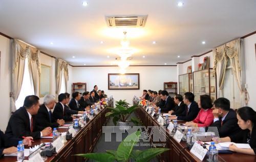 越南与老挝国家主席办公厅进一步深化合作 hinh anh 1