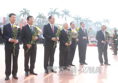 越南党和国家领导人出席已故总书记黎笋诞辰110周年纪念大会 hinh anh 1
