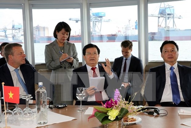 越南希望学习借鉴荷兰海港建设和管理经验 hinh anh 1