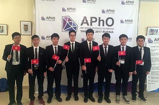 2017亚洲物理学奥林匹克竞赛：越南7名学生获奖 hinh anh 1