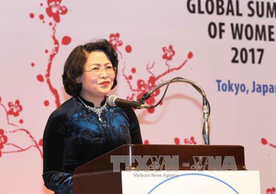 越南国家副主席邓氏玉盛出席全球妇女峰会闭幕式 hinh anh 1