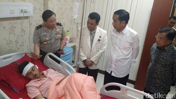 印尼首都一公交车站两起爆炸：警方逮捕三名嫌疑人 hinh anh 1