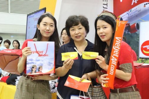 越捷航空公司参加2017年韩国国际旅游博览会 hinh anh 1