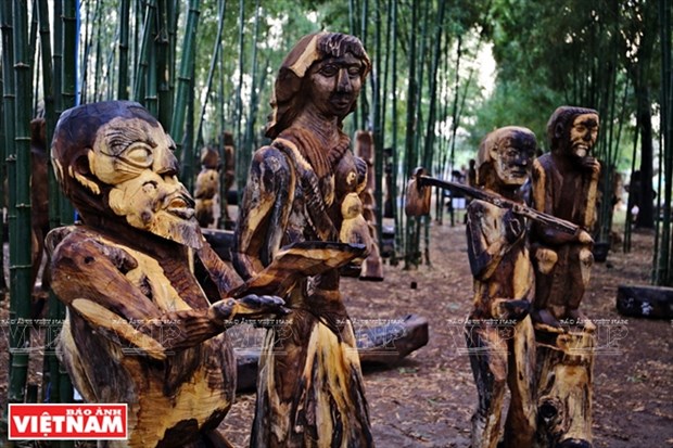西原木雕：从山林走出的一尊尊“史诗” hinh anh 15