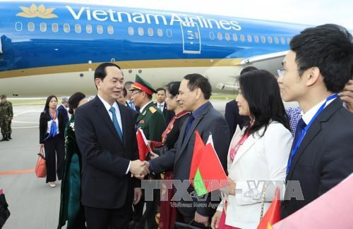 越南国家主席陈大光和夫人开始对白俄罗斯进行正式访问 hinh anh 1