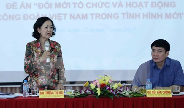 在新形势下革新越南工会的组织和活动方案研讨会在河内举行 hinh anh 1