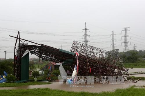 第二号台风袭击越南北部和中部各省 致使11人死亡和失踪 hinh anh 3