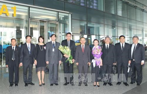 泰国国家立法议会议长蓬佩开始对越南进行正式访问 hinh anh 2